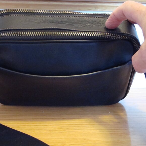COACH Graham Crossbody Smooth Leather Black Adjustable Strap VERY GOOD CONDTION! - Picture 7 of 10